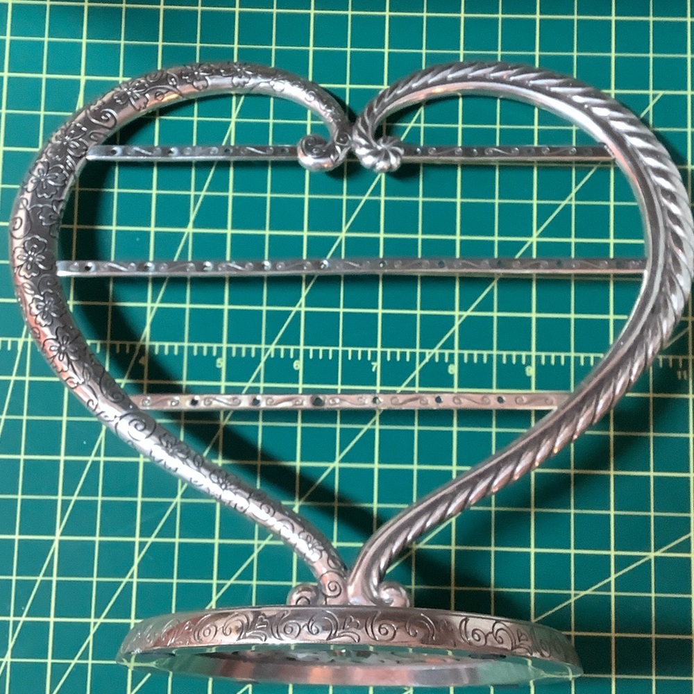 Brighton Silver Heart Jewelry Stand - Picture 8 of 11
